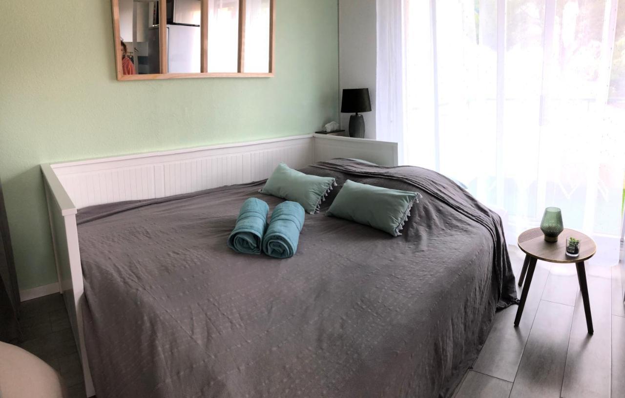 Studio Avec Terrasse Et Piscine Bandol Esterno foto